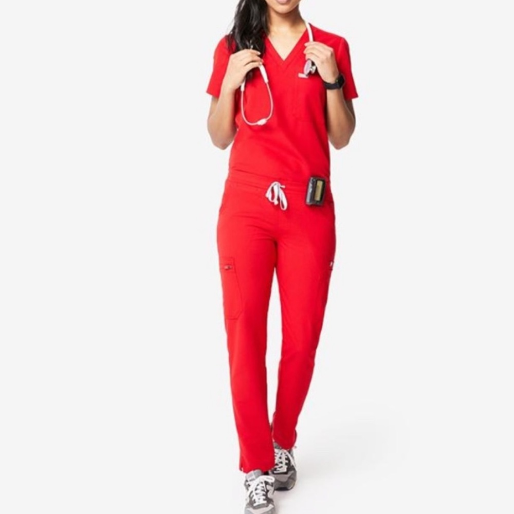 Red Figs Scrub Set